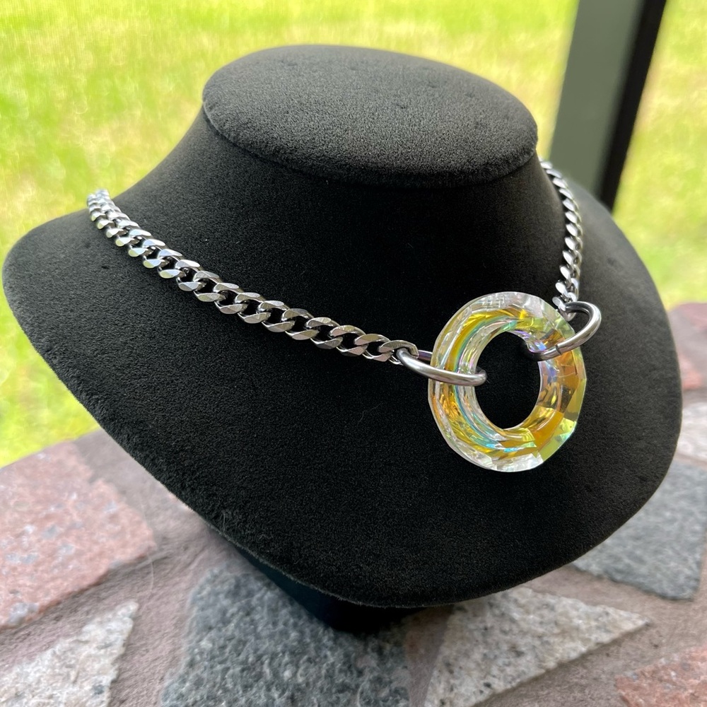 Rainbow Crystal necklace . Swarovski iridescent circle steel cuban chain choker - Picture 5 of 16